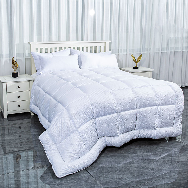 Comforter cuilteáilte HF2409-002
